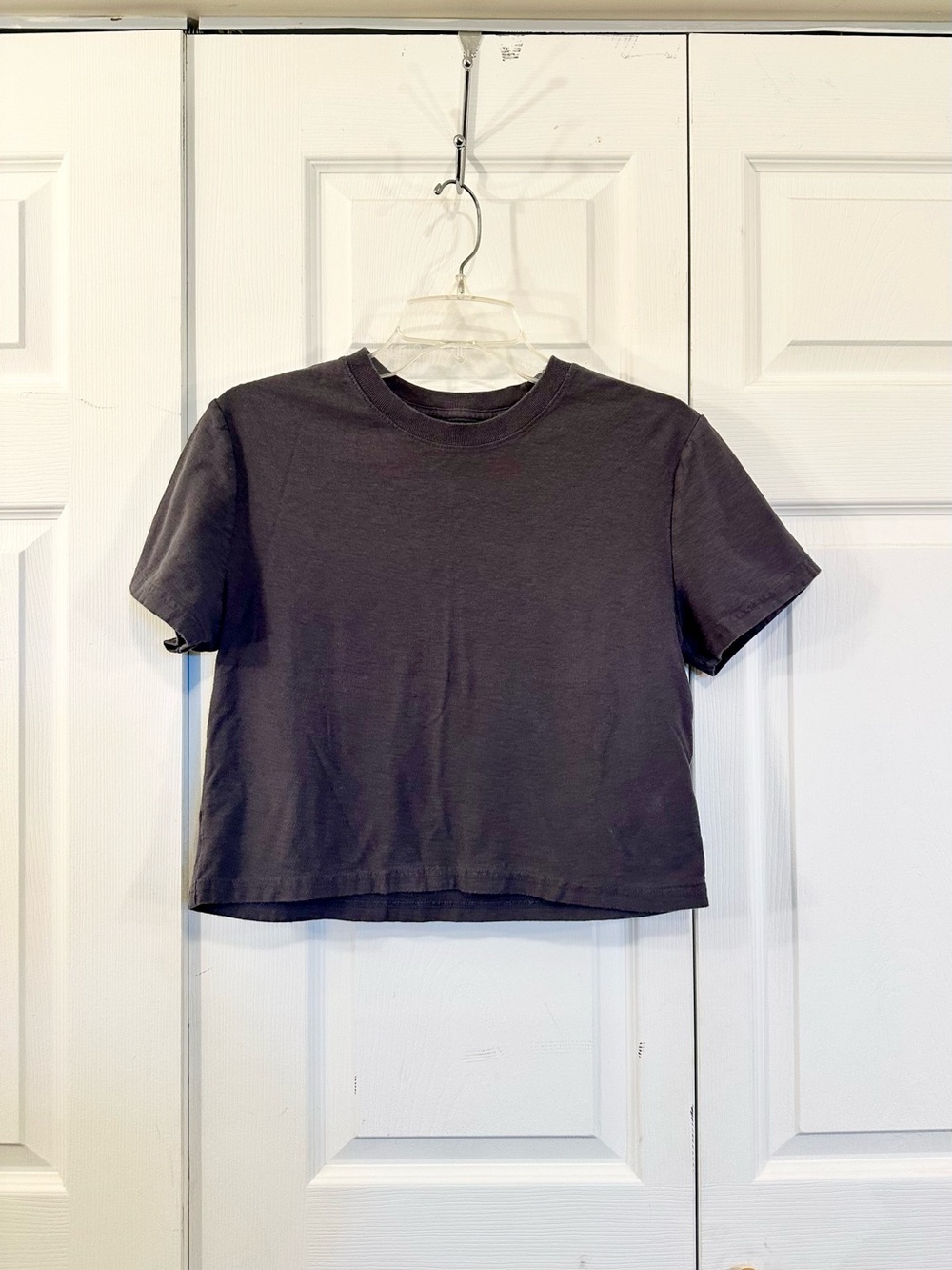 BDG Cropped Crewneck Tee - Charcoal Gray